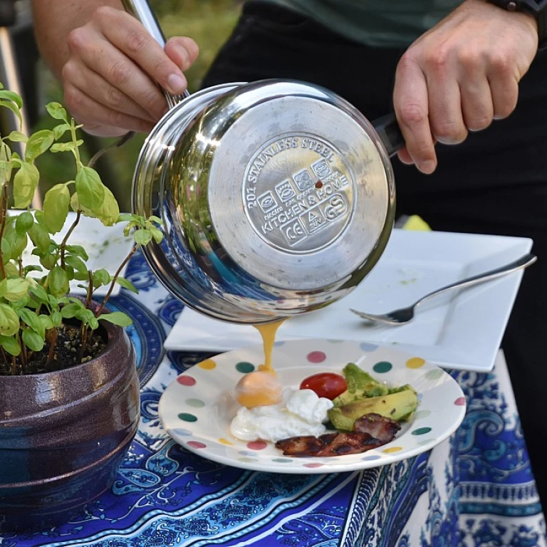 Aménager une cuisine extérieure en acier inoxydable : un choix moderne et durable